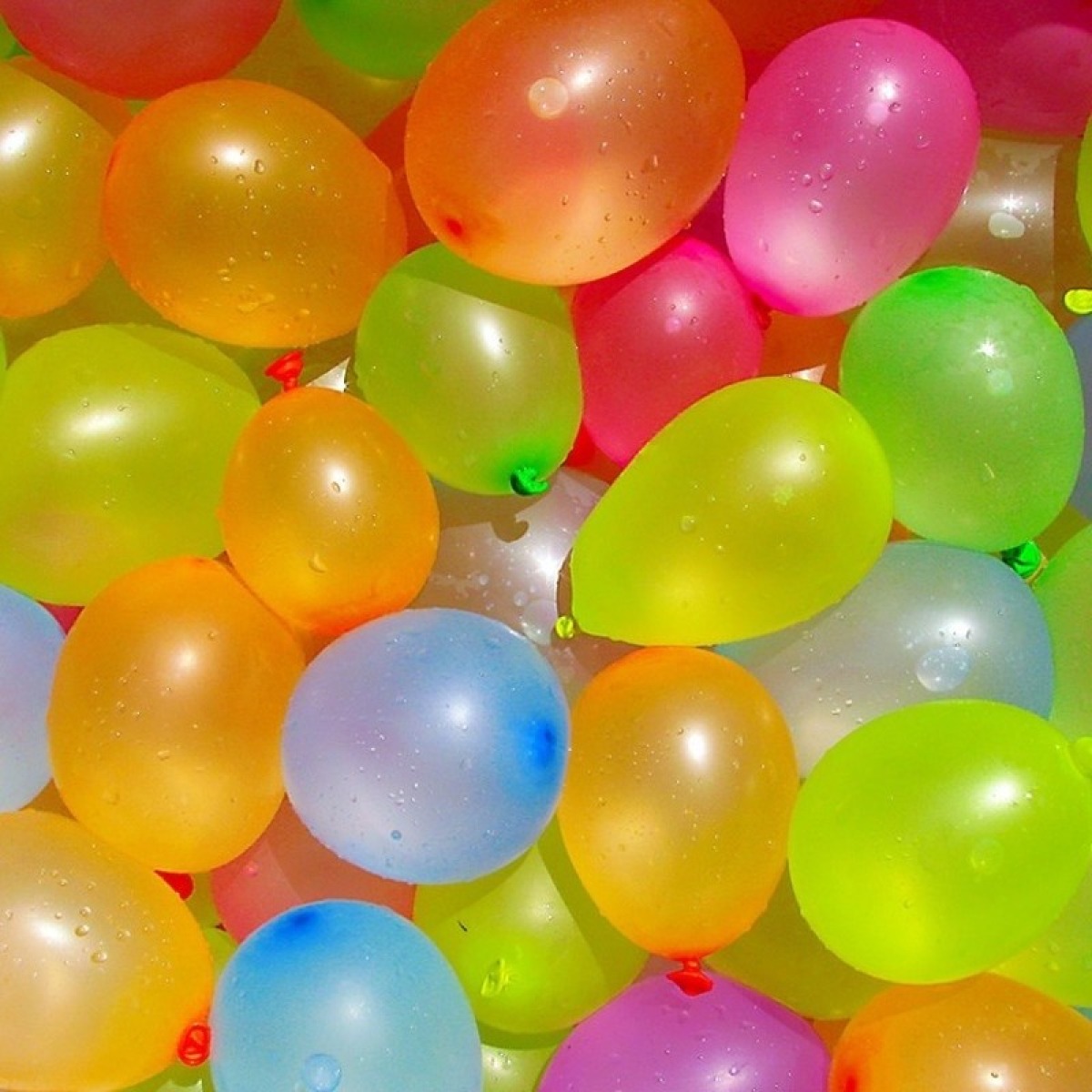 Merkloos 500x Waterbommen gekleurd