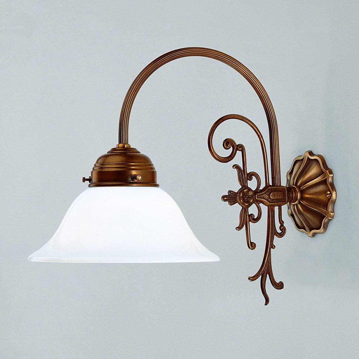 Berliner Messinglamp Wandlamp HINRICH van messing, handgemaakt