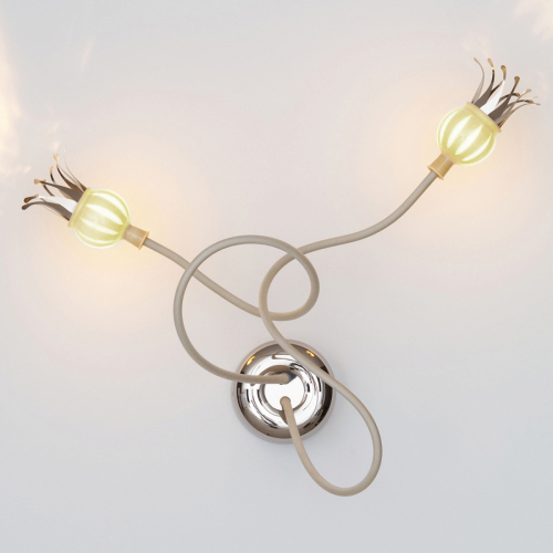 Serien Lighting Designer wandlamp Poppy met bijzondere bloemen