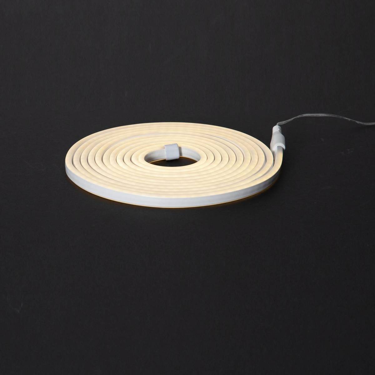STAR TRADING LED lichtslang Flatneon 2.800 K
