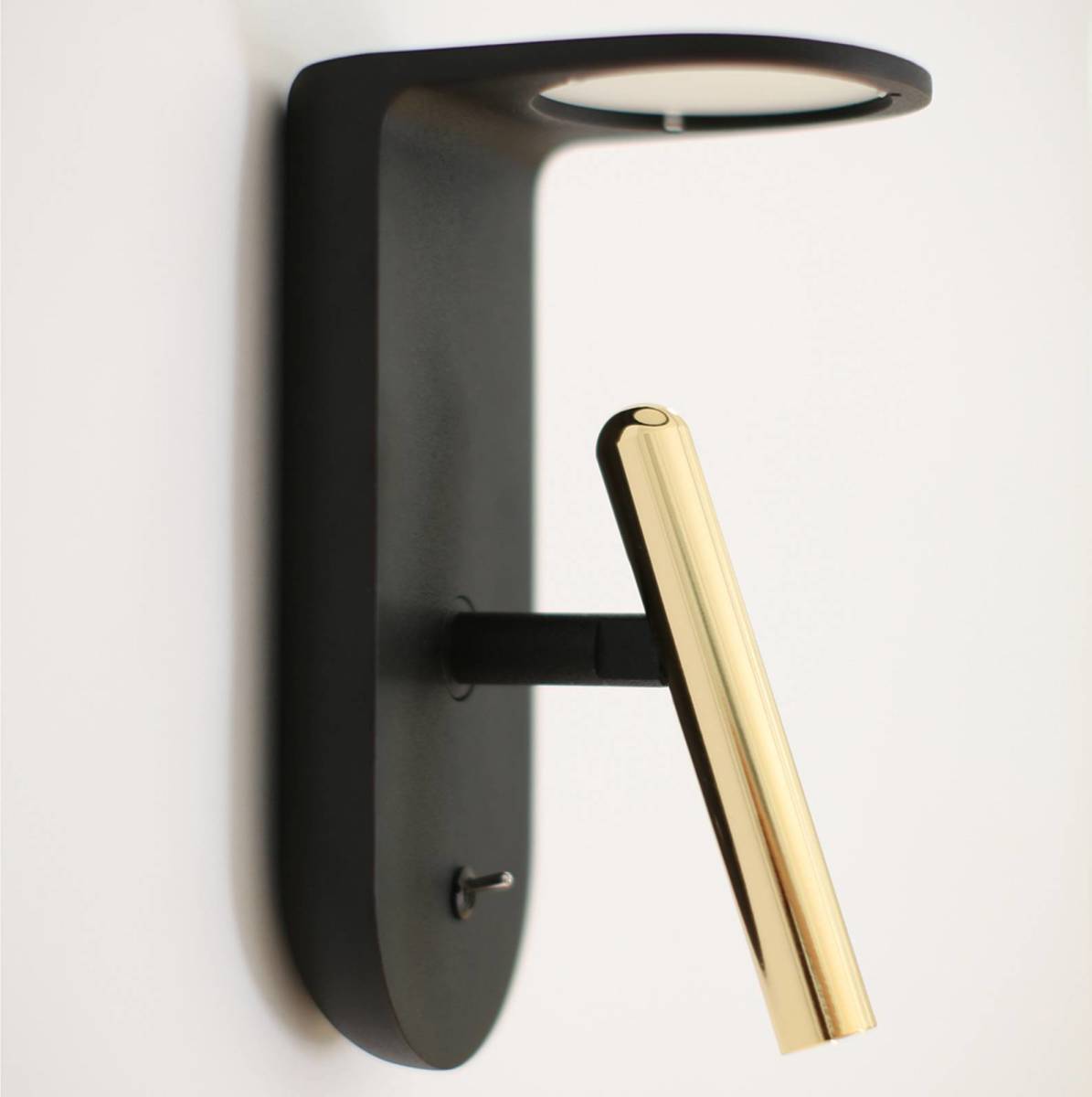 STILNOVO Zwart-gouden ontworpen LED wandlamp 2Nights_W2