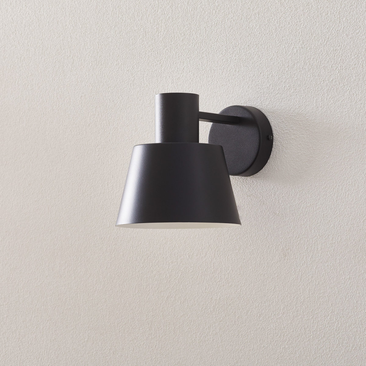 EULUNA Wandlamp Dunka van metaal, 1-lamp, zwart