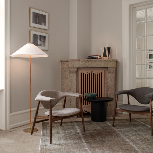 Gubi 9602 vloerlamp, messing, met canvas-kap