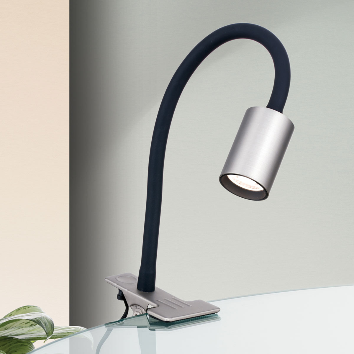 Orion LED klemlamp Kurt nikkel-mat
