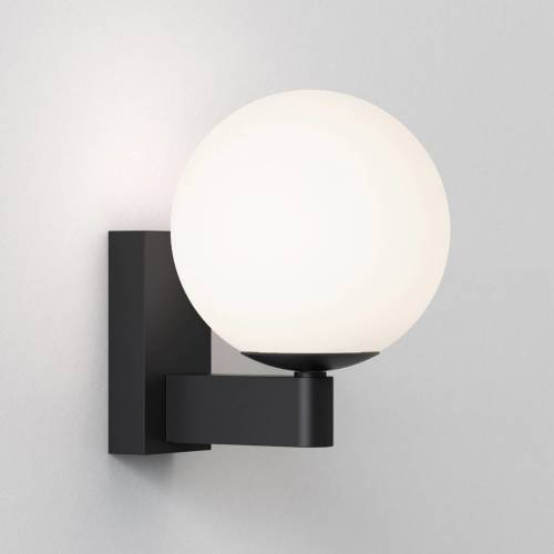 Astro Sagara wandlamp in zwart met bolkap