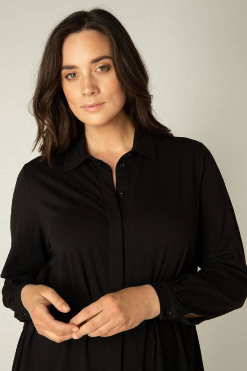 Base Level Curvy by Yesta doorknoopjurk Aylem met ceintuur zwart
