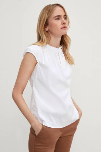 comma top met open detail wit