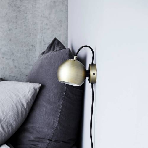 Frandsen Ball magneet wandlamp antiek messing