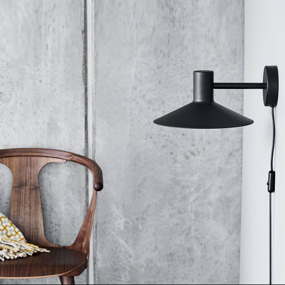 Frandsen Minneapolis wandlamp mat zwart