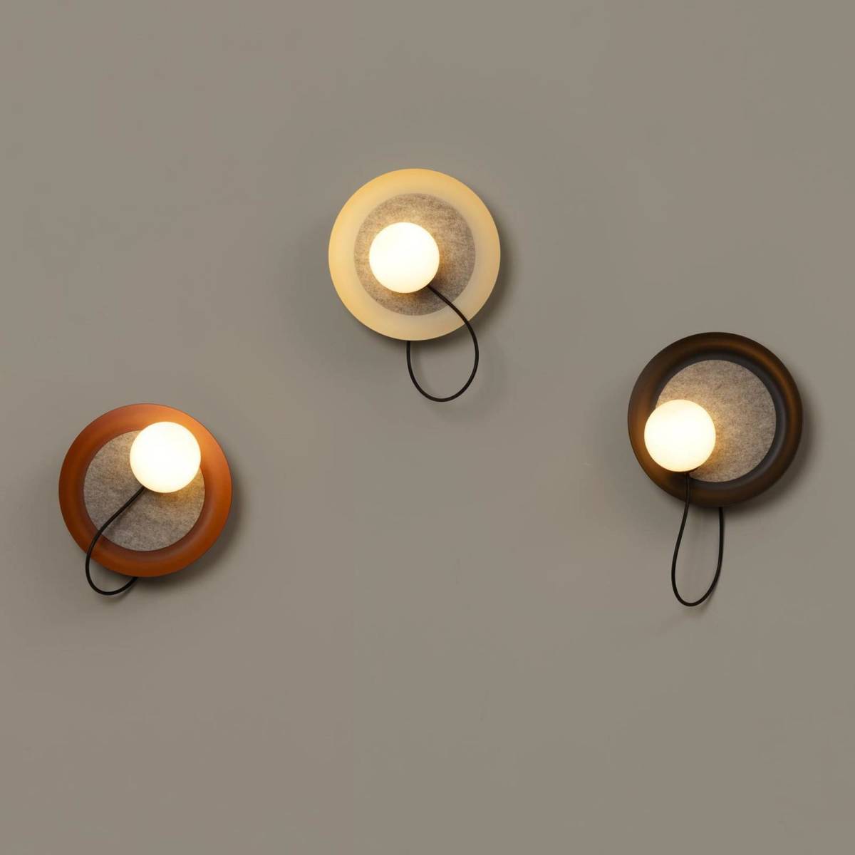 Milan Iluminación Milan Wire wandlamp Ø 24 cm nertskleur