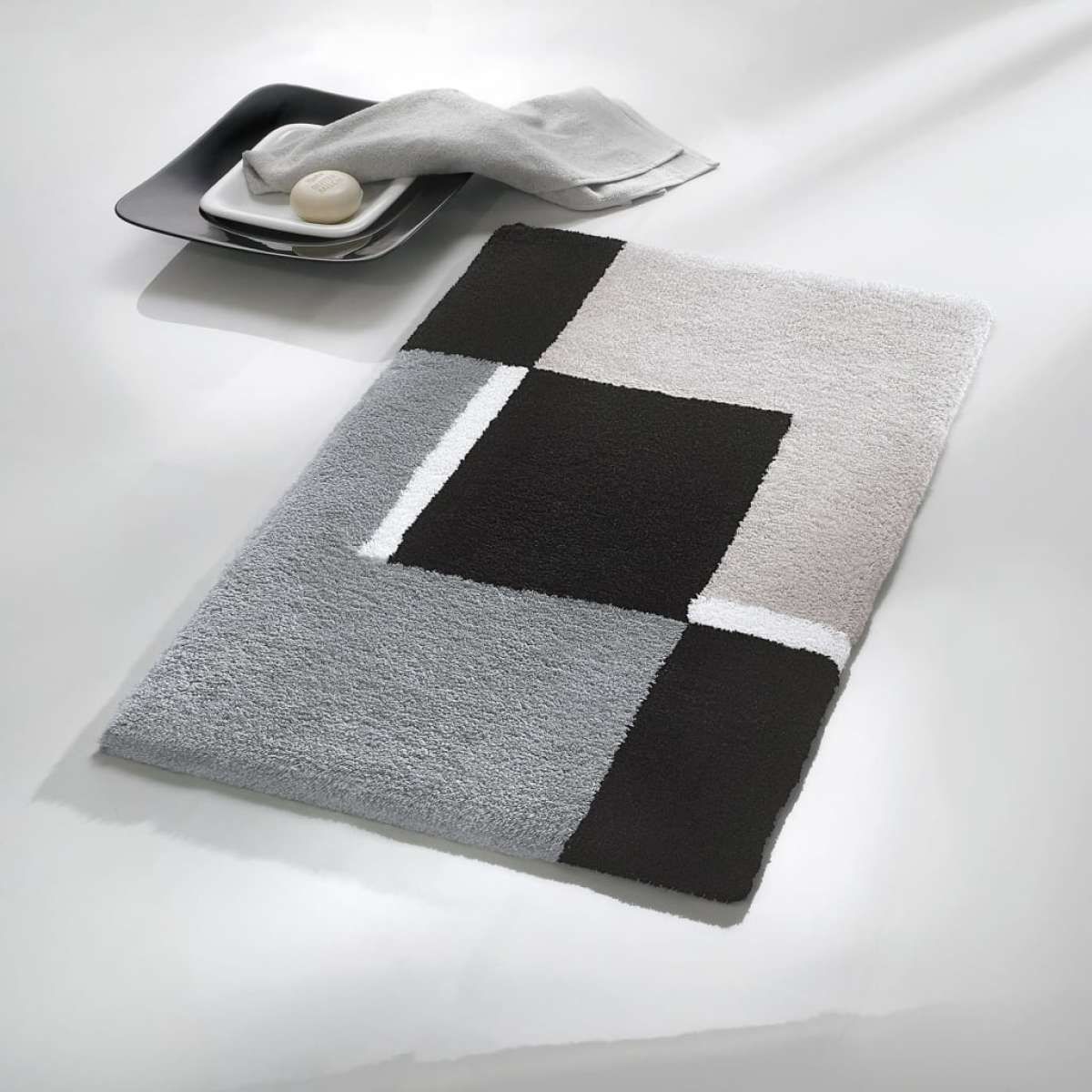 Kleine Wolke Badmat Dakota Platinum 55x65 cm grijs en zwart
