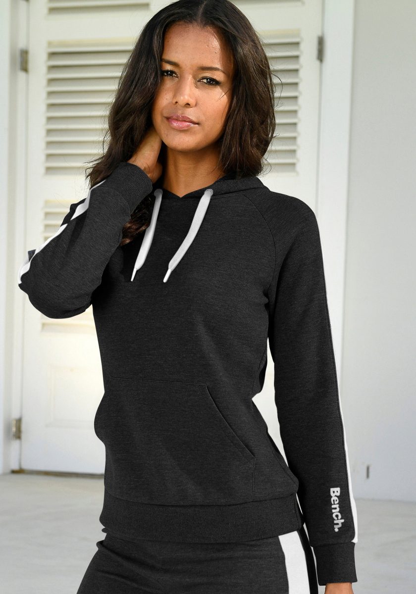 Bench. Hoodie met strepen opzij en kangoeroezak