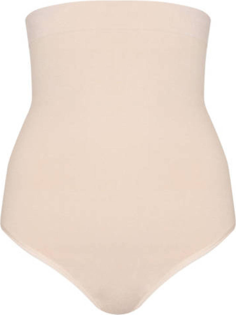 MAGIC Bodyfashion high waist string Comfort met bamboe lichtbeige