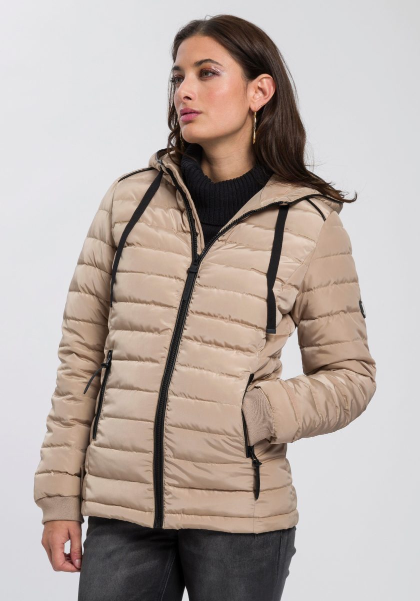ALPENBLITZ Gewatteerde jas Harmonieuze hutten met contrastkleurige imitatieleren piping