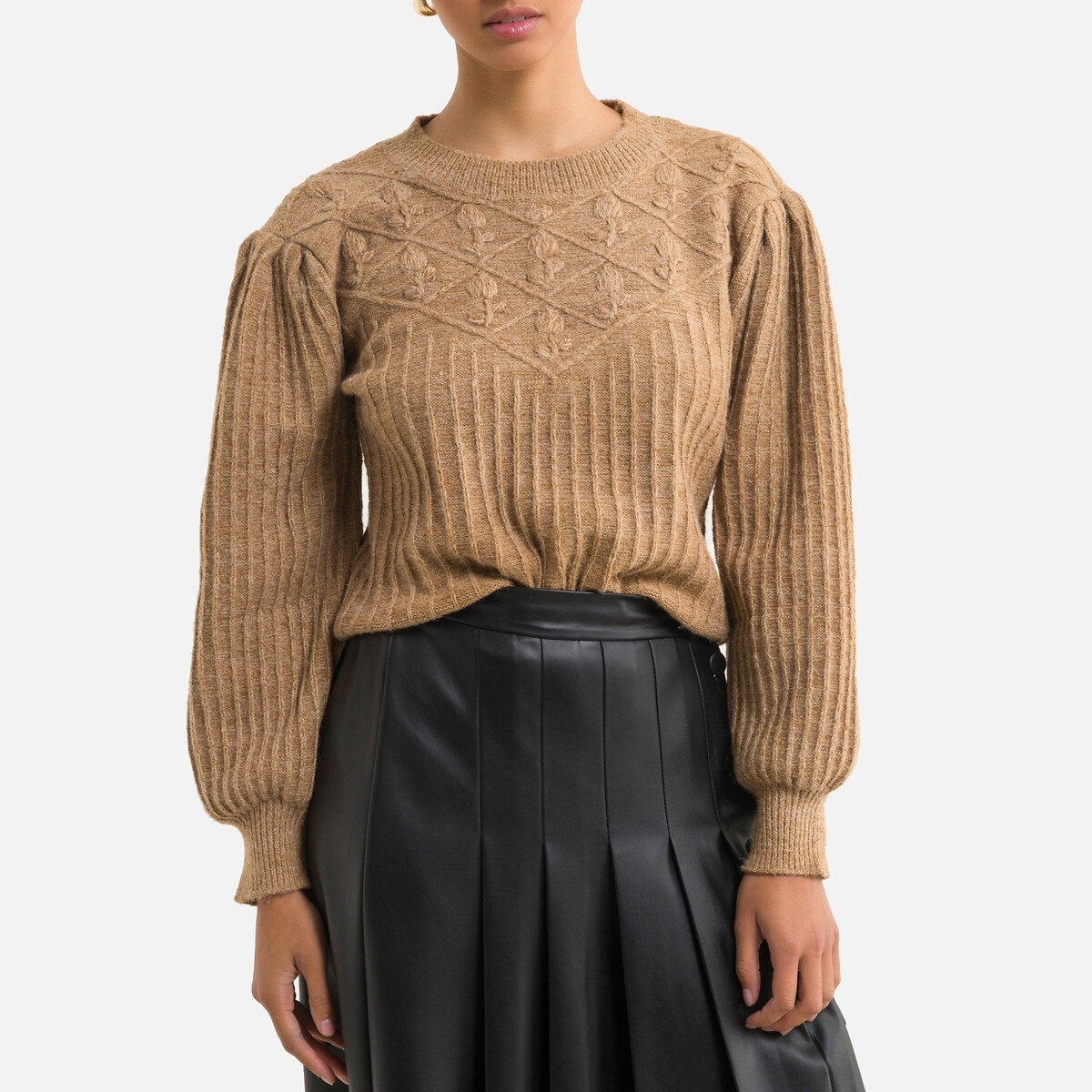 Molly Bracken Trui in mêlee fantasie tricot met pofmouwen