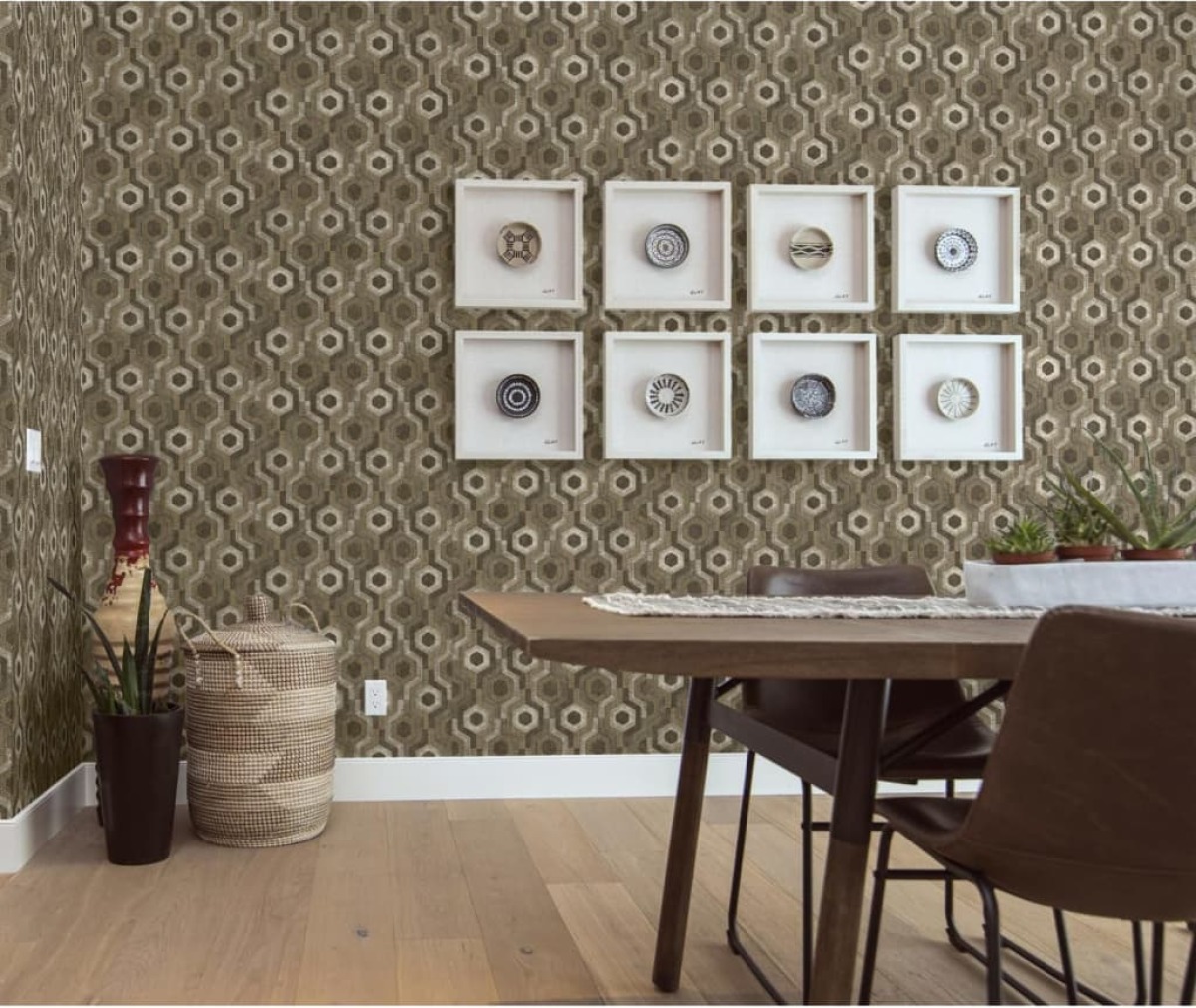 DUTCH WALLCOVERINGS Behang Galactic bruin en wit