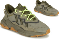Lage Sneakers adidas  OZWEEGO