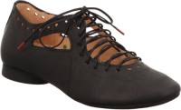 Nette Schoenen Think