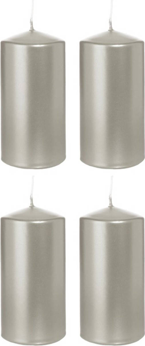 Shoppartners 4x Kaarsen Zilver 6 X 12 Cm 40 Branduren Sfeerkaarsen - Stompkaarsen