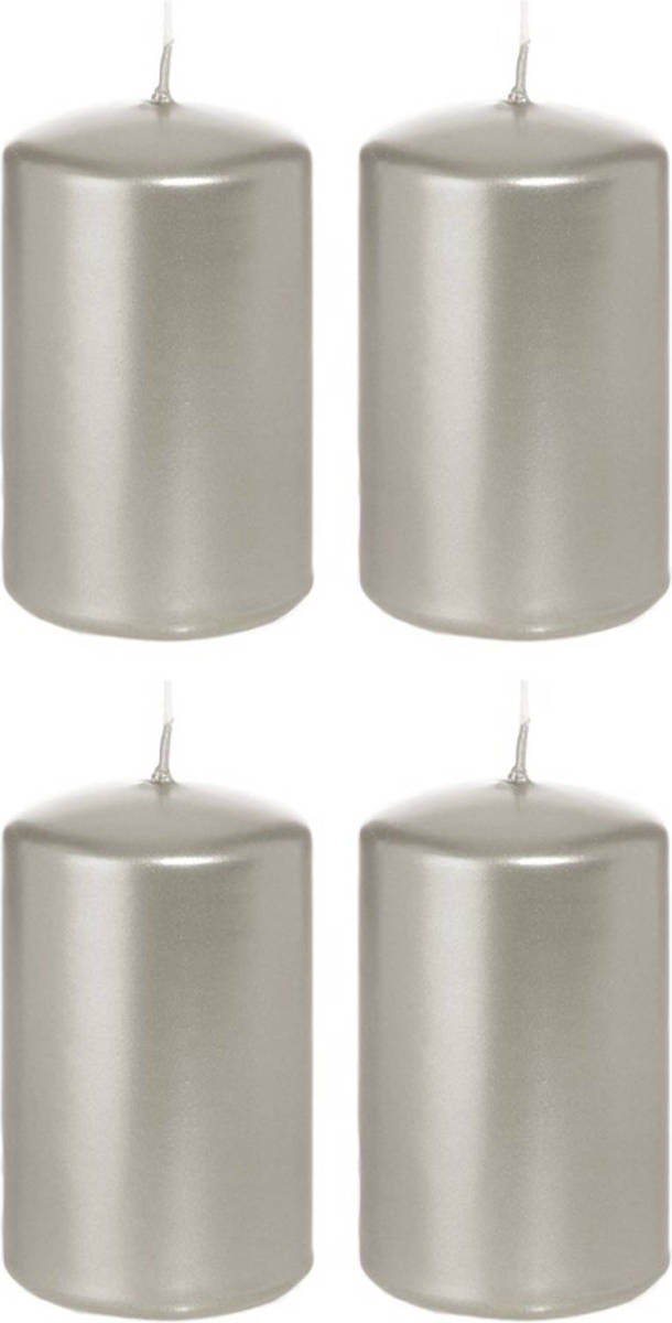 Shoppartners 4x Kaarsen Zilver 5 X 8 Cm 18 Branduren Sfeerkaarsen - Stompkaarsen