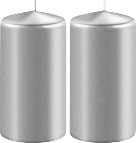 Shoppartners 2x Kaarsen Metallic Zilver 6 X 15 Cm 58 Branduren Sfeerkaarsen - Stompkaarsen