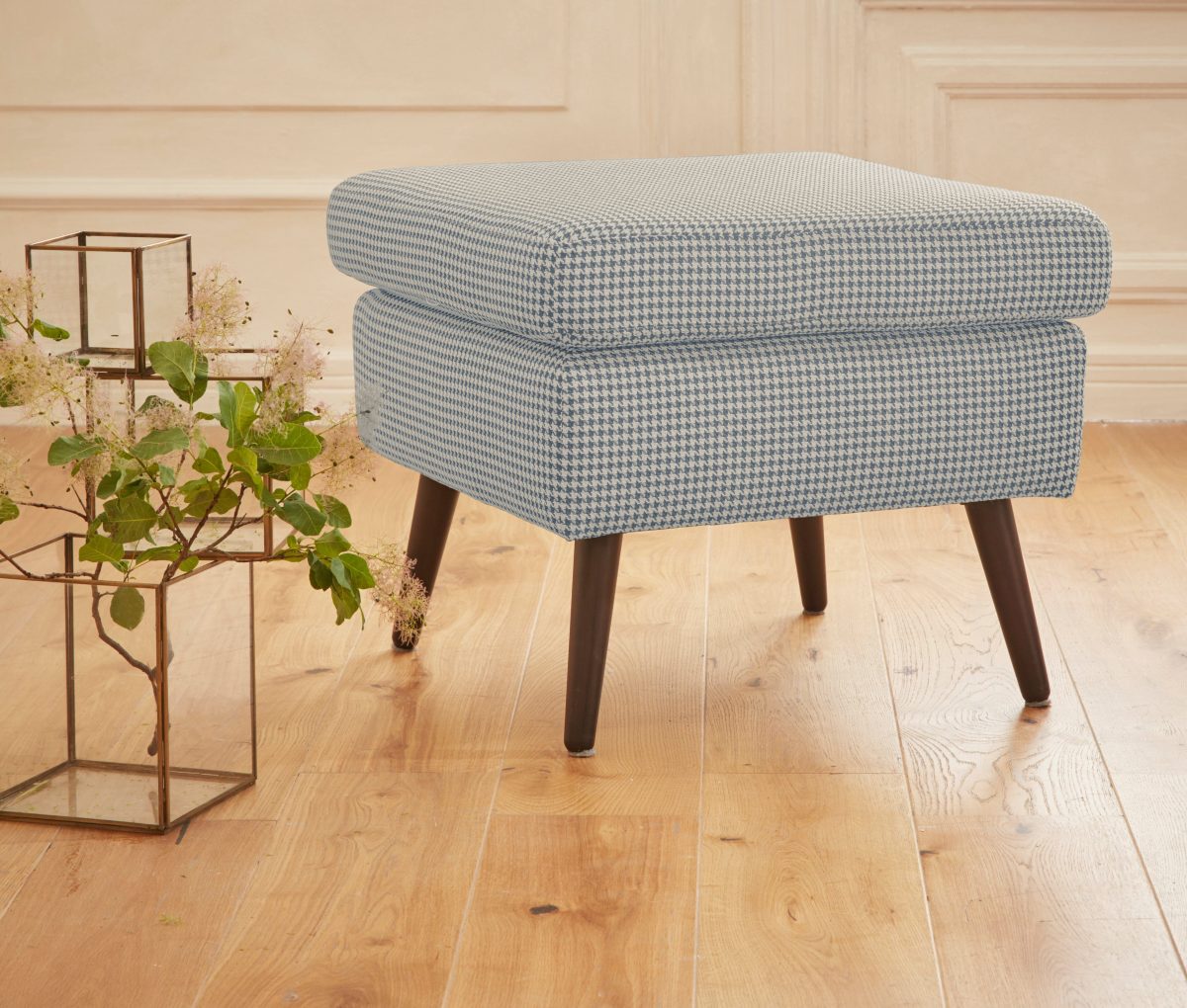 Guido Maria Kretschmer Home&Living Hocker Sallito de kleinere versie van "salla", in 6 stofkwaliteiten, overtrekstof ook in luxe-microvezel in imitatiebont-look