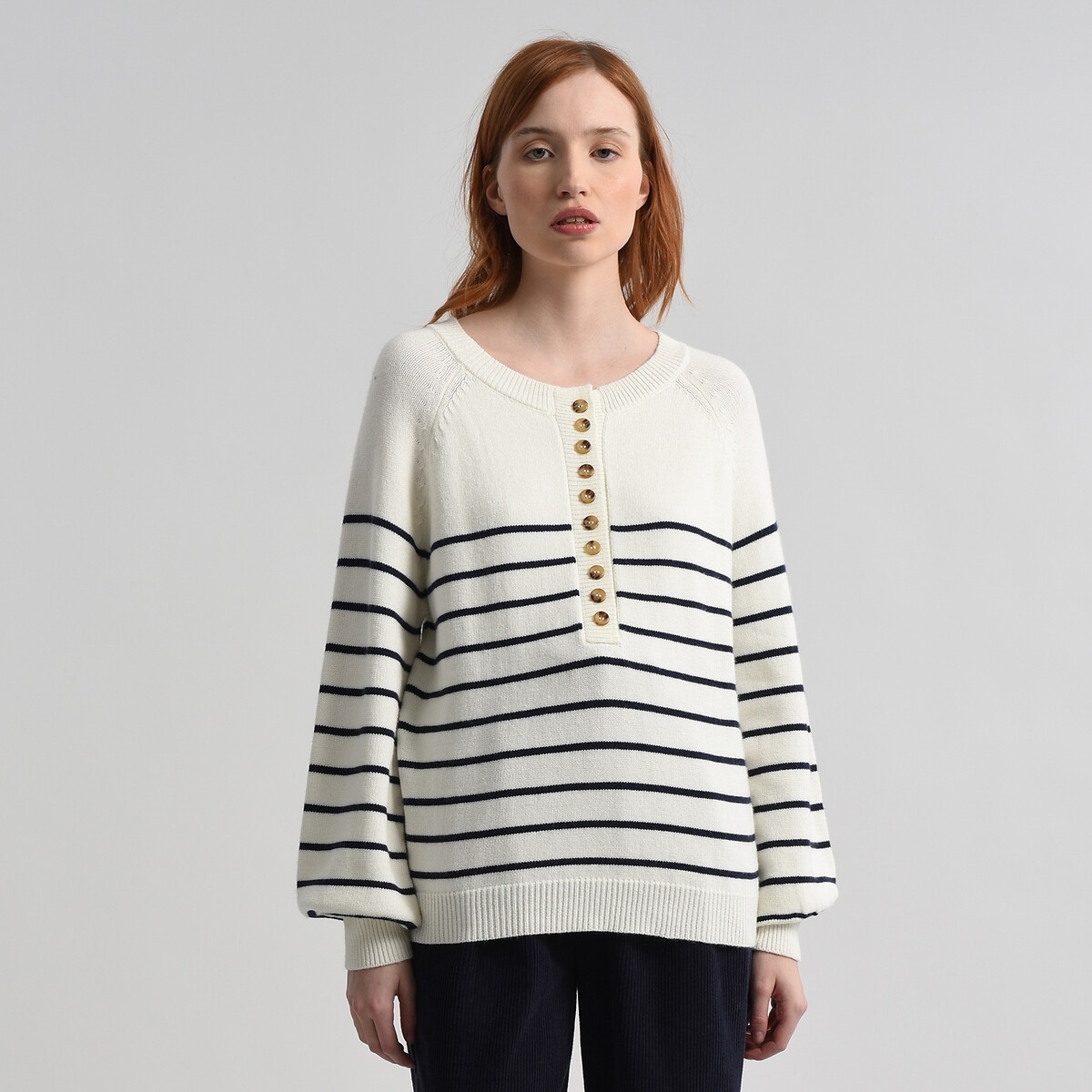 Molly Bracken Marinetrui met knoopslijst