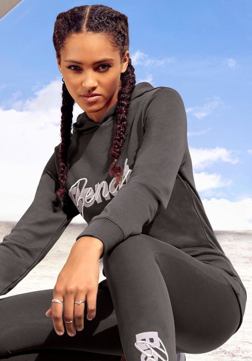 Bench. Hoodie met kangaroo pocket