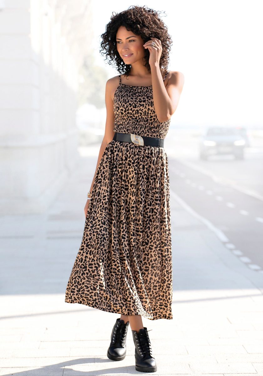 Buffalo Midi-jurk met een gesmokte top en animal-print