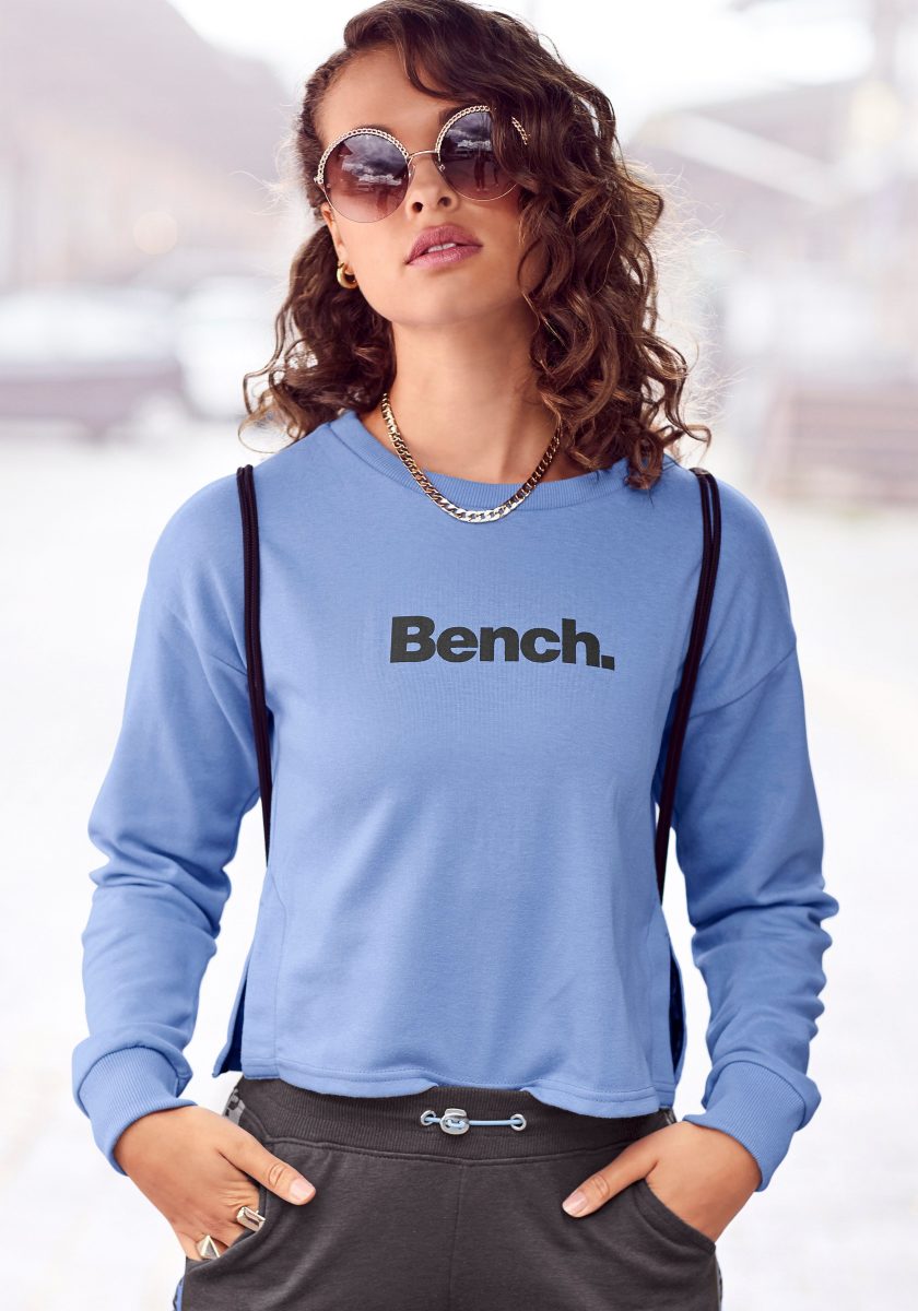 Bench. Sweater kort model met splitjes opzij