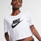 Nike cropped T-shirt wit