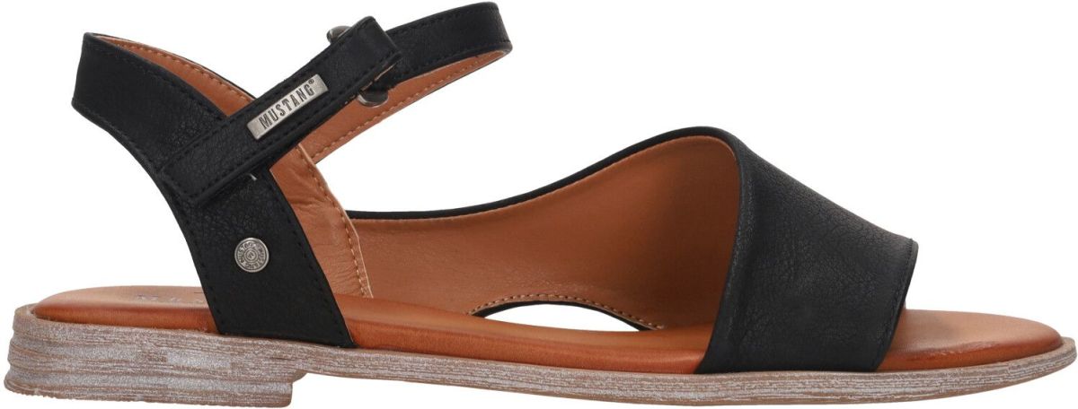 Mustang Shoes Sandalen in trendy, asymmetrische look