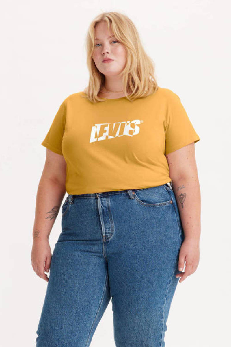 Levi's Plus T-shirt Perfect Tee met logo geel