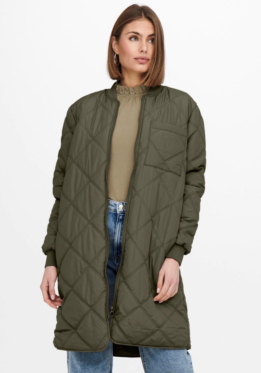 Only Gewatteerde jas ONLVIOLA QUILTED OVERSIZE JACKET CS OTW