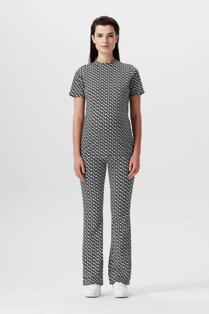 Supermom zwangerschapsshirt Fortville met all over print zwart/wit