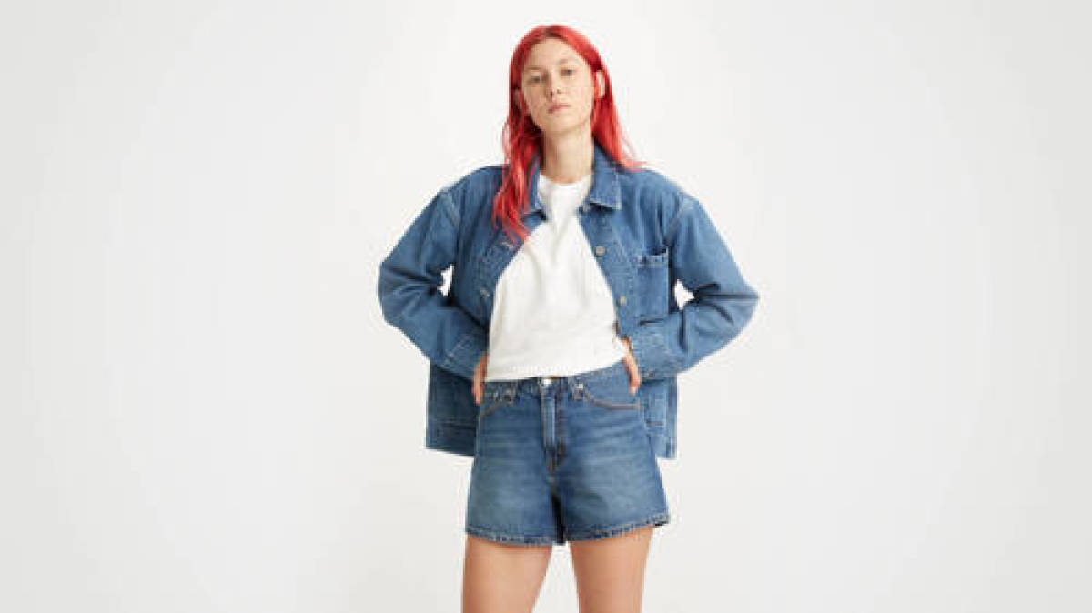 Levi's 80's Mom mom short medium blue denim