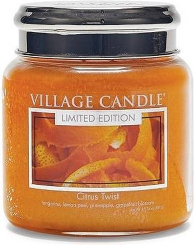 Village Candle Village Geurkaars Citrus Twist Manderijn Citroenschil Ananas Grapefruitbloesem - Medium Jar