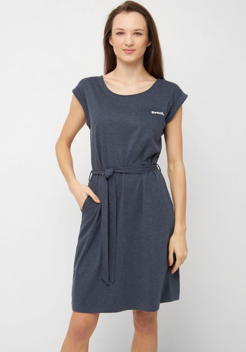 Bench. Shirtjurk Helmi