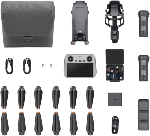 DJI Mavic 3 Pro Fly More Combo + Smart Controller