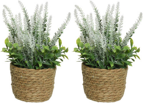 Everlands 2x lavendel kunstplant in gevlochten plantenmand - wit - D12 x H26 cm - Kunstplanten