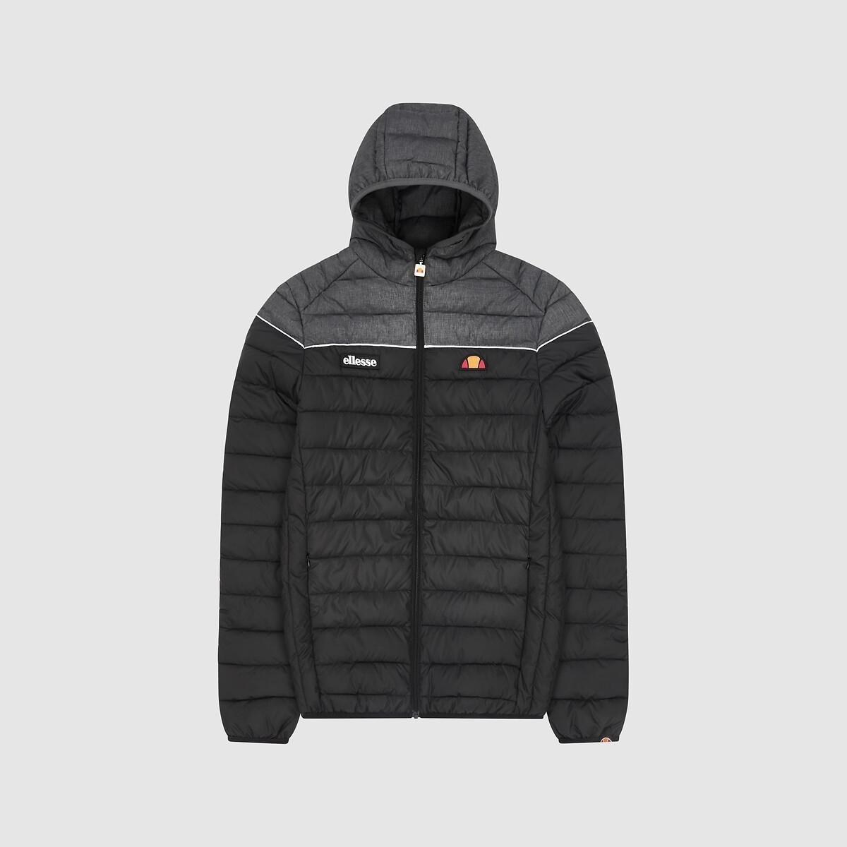 Ellesse Donsjas met kap, klein logo