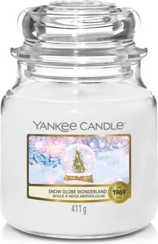 Yankee Candle Geurkaars Medium Snow Globe Wonderland - 13 cm / ø 11 cm