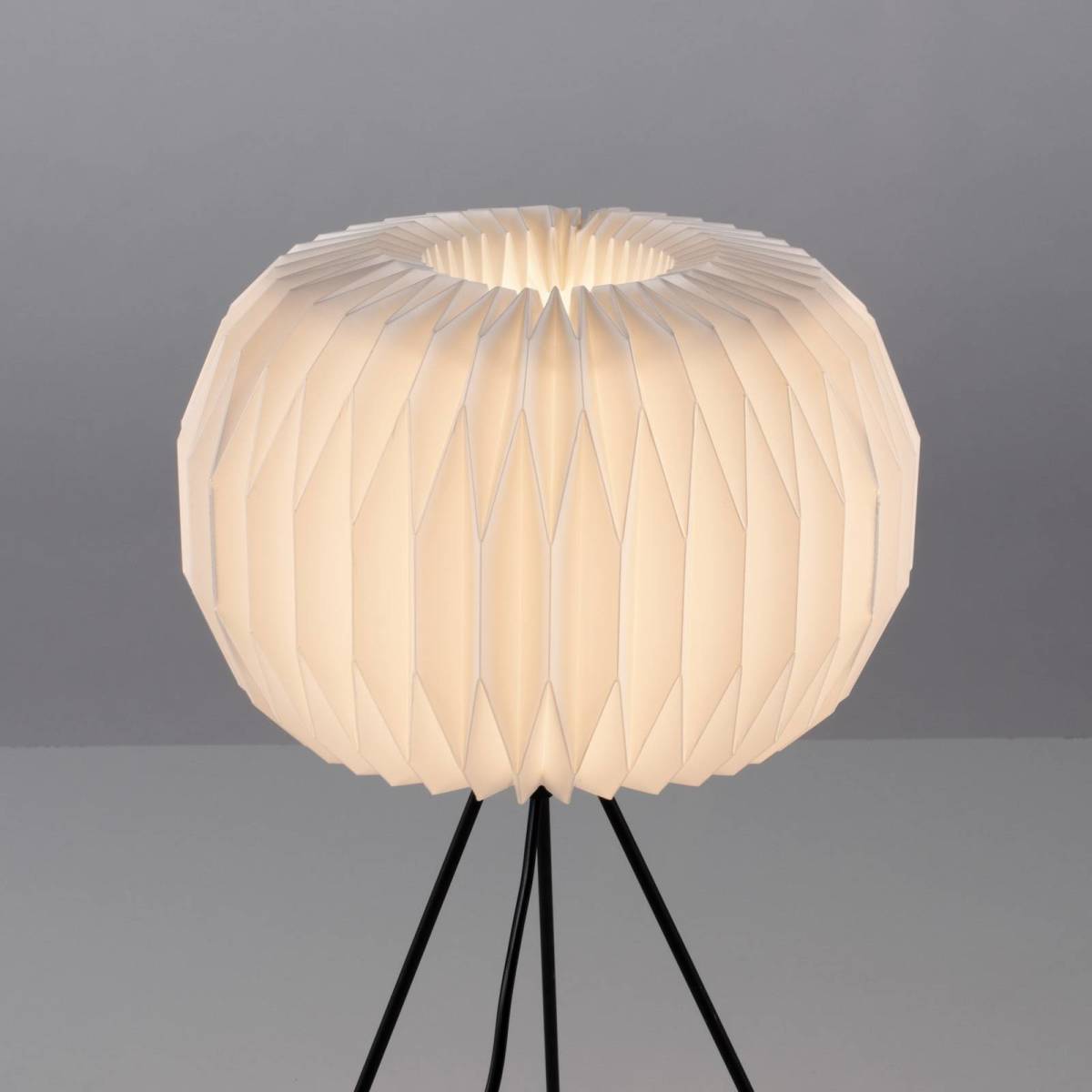 JUST LIGHT. Papel tafellamp met witte kap