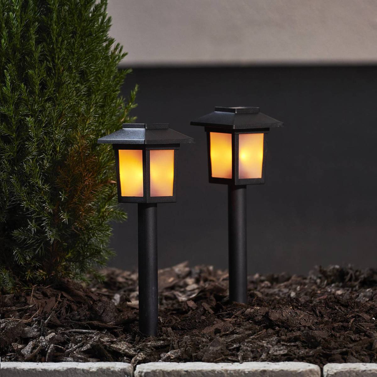STAR TRADING LED solar-sokkellamp Flame Mini in 2 per set