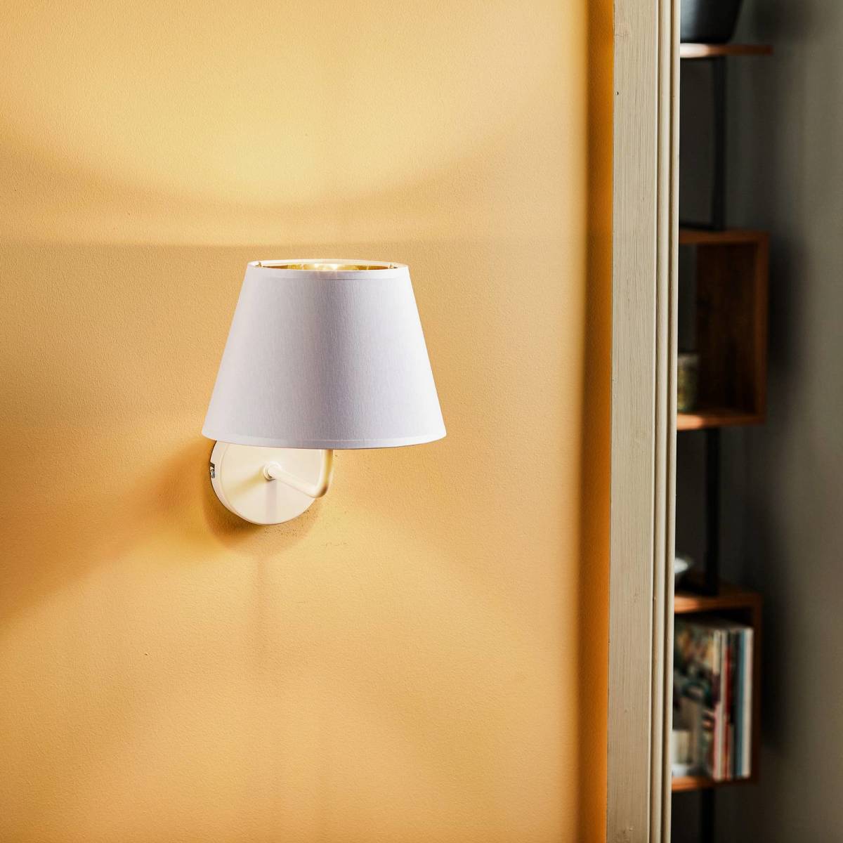 Luminex Wandlamp Soho, conisch, wit/goud