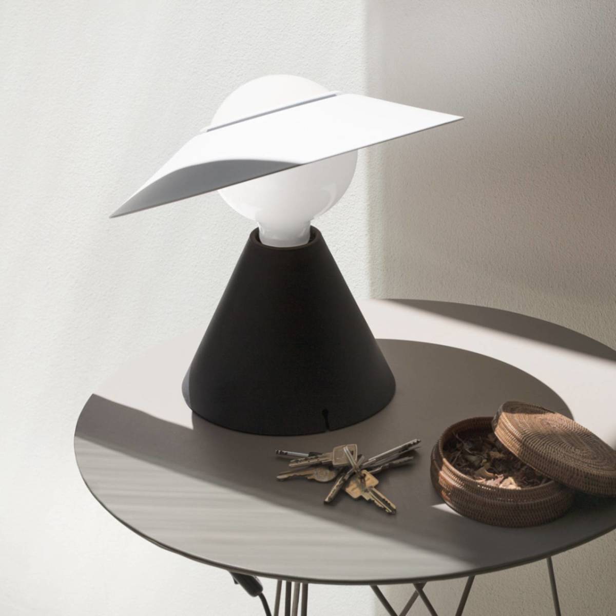 STILNOVO Fante LED tafellamp, 2.700 K, zwart