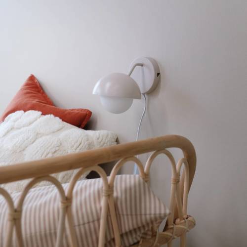 Dyberg Larsen Rose wandlamp beige mat