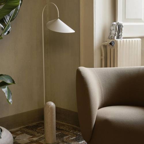 ferm LIVING vloerlamp Arum, beige, marmer, staal, 136 cm