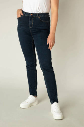 Base Level Curvy by Yesta push-up slim fit jeans Joya dark denim