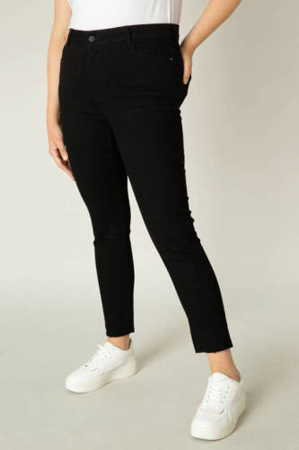 Base Level Curvy by Yesta cropped high waist skinny jeans Anna zwart